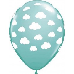 Balões Azul Turquesa Nuvens Brancas