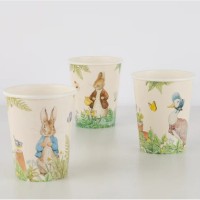 Copos Peter Rabbit no Jardim