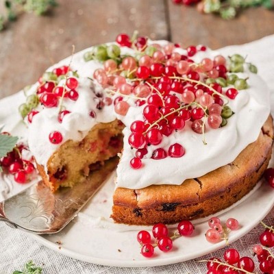 Bolo de Iogurte e Frutos Vermelhos