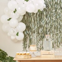Kit Arco de Balões Branco com Folhagem
