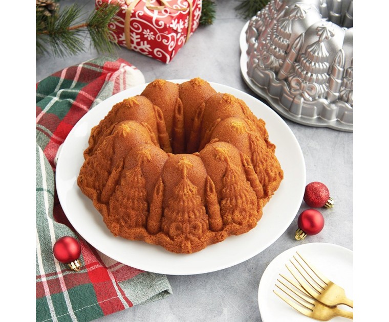 Forma Very Merry Bundt® Nordicware