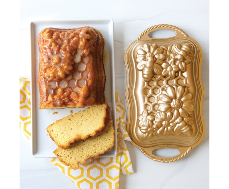 Forma Honeycomb Loaf Pan Nordicware