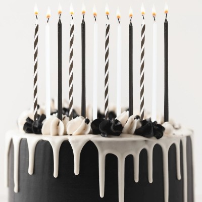 Velas Listadas Brancas e Pretas
